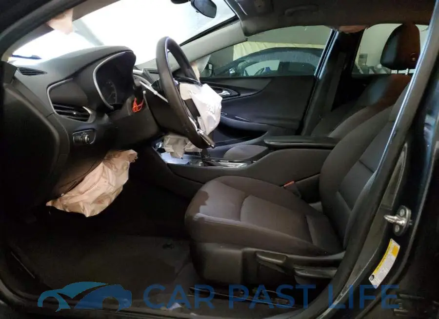 1G1ZB5ST3JF229236# 7