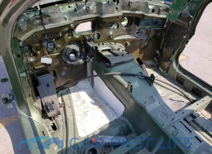 2C3CDXGJ9LH162142# 8