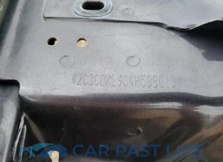 2C3CDXL90KH588019# 12