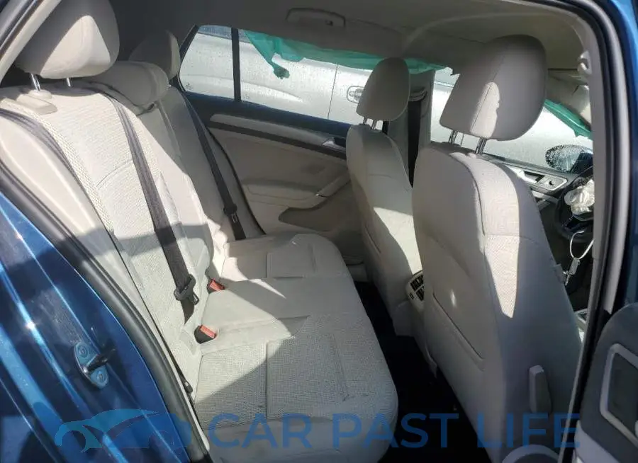 3VW217AU7GM043058# 10