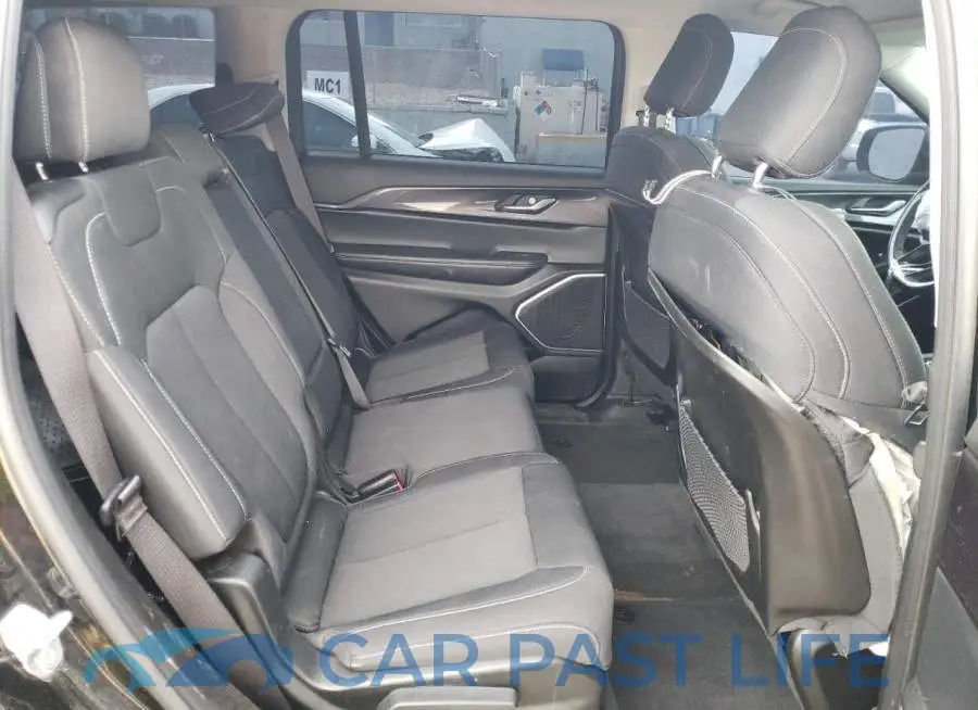 1C4RJKAG5M8138233# 11