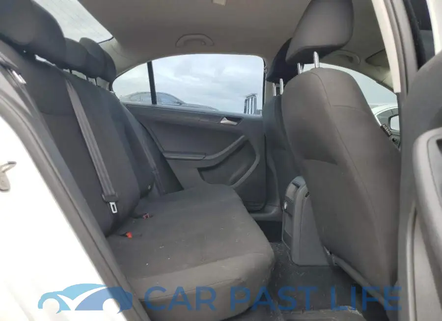 3VW167AJ2GM318953# 10