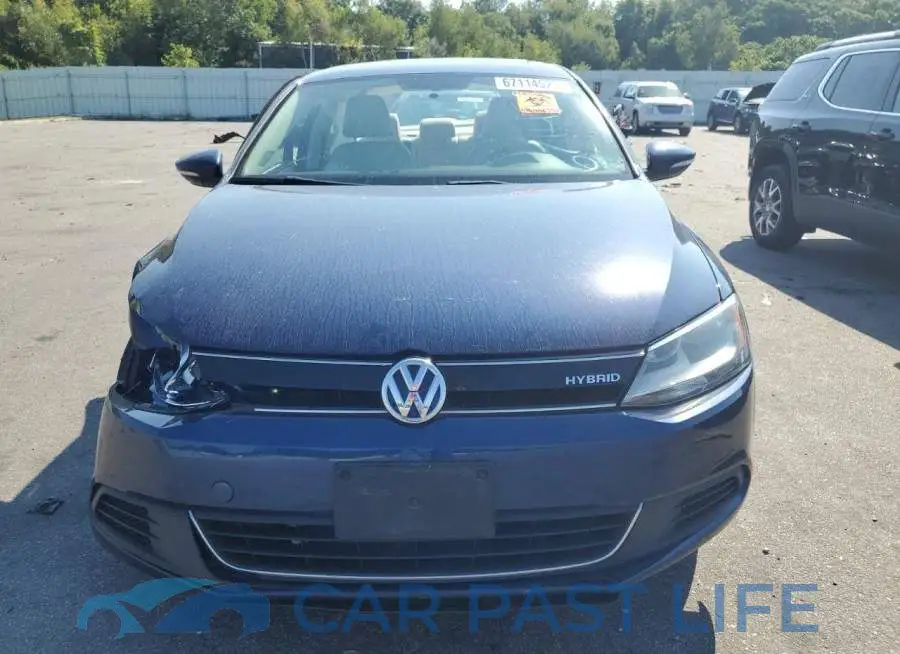 3VW637AJ3EM304152# 5