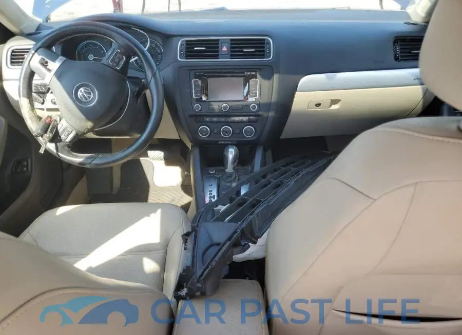 3VW637AJ3EM304152# 8