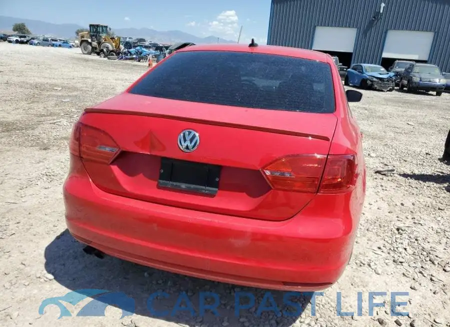 3VWD17AJ5EM246963# 6