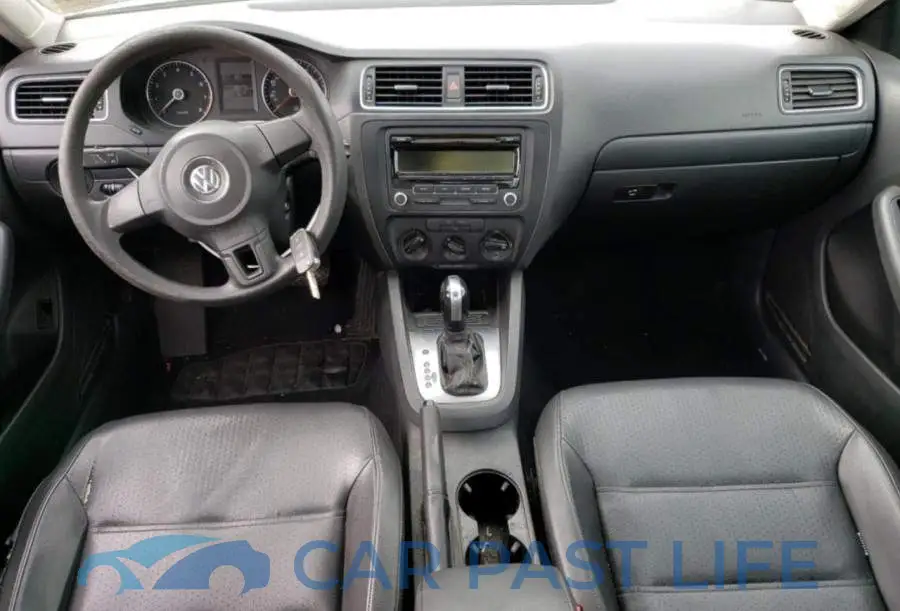 3VWD17AJ7EM303535# 8