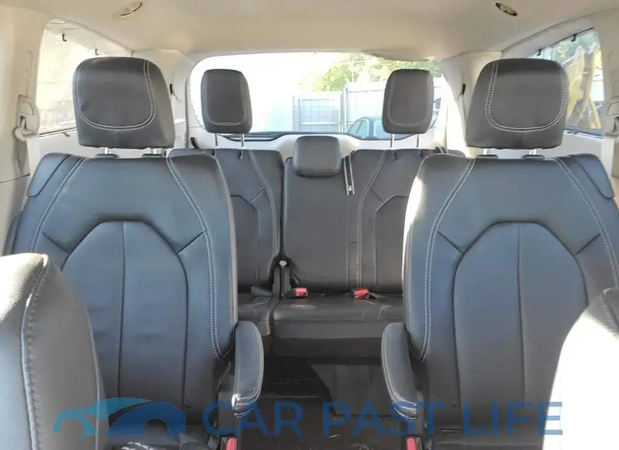 2C4RC1BG0NR182066# 10
