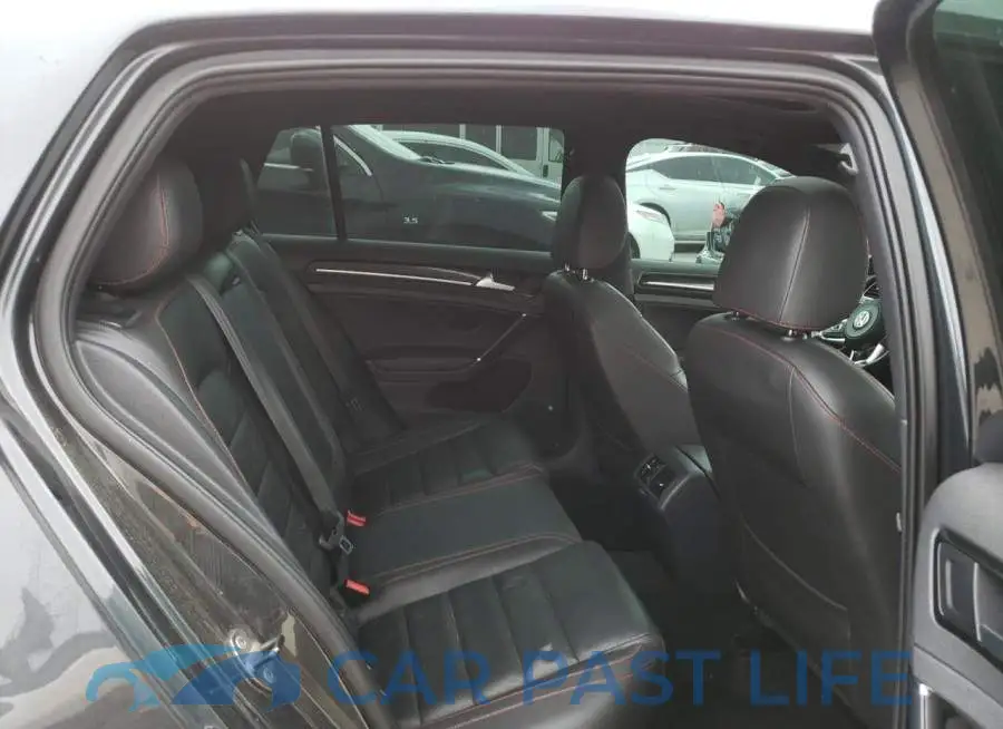 3VW5T7AU0FM002700# 10