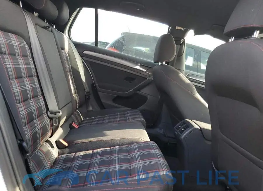3VW5T7AU4LM001271# 10