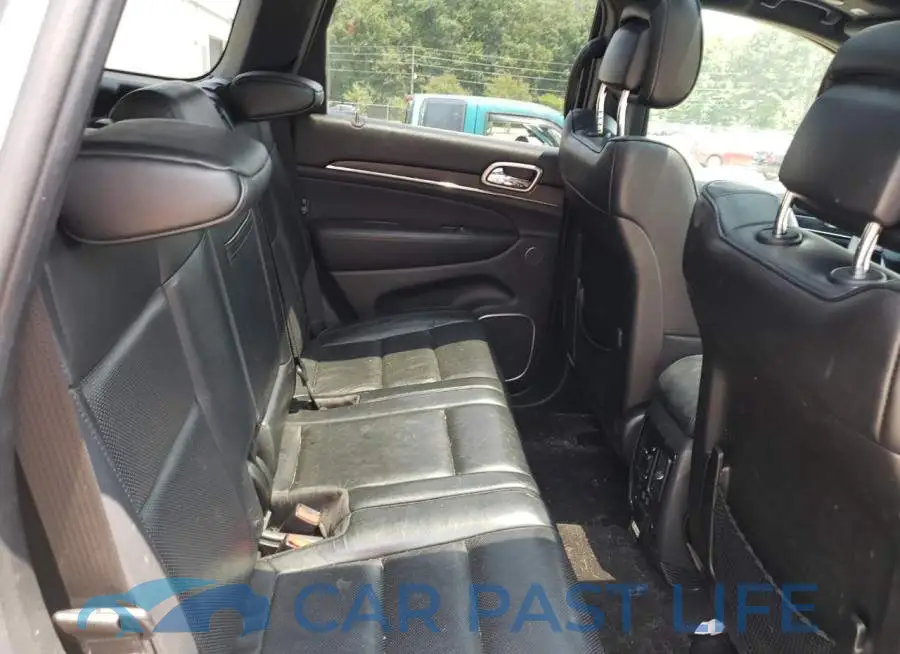 1C4RJFCG8JC365137# 11