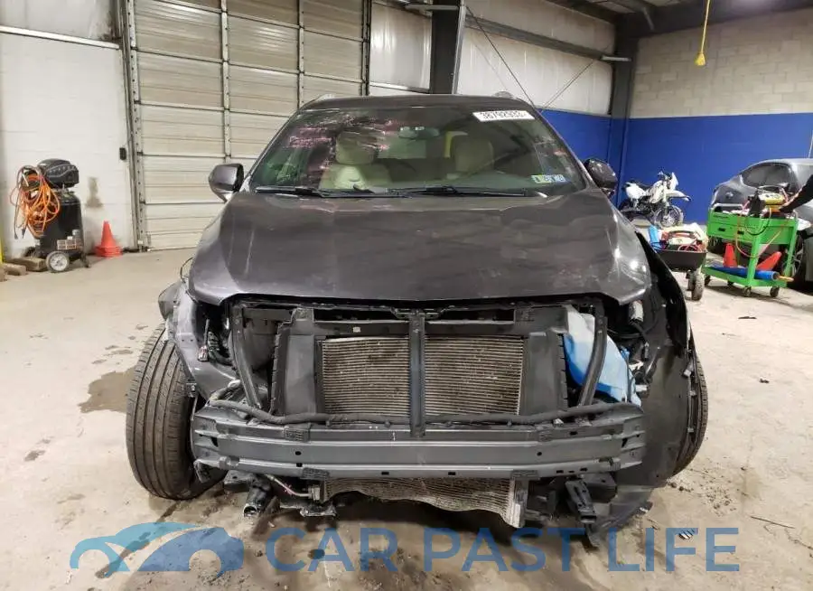 1GYKNARS7JZ214267# 5