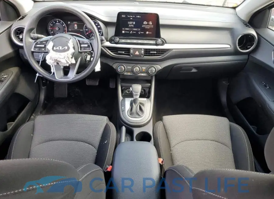 3KPF24AD9PE599401# 8