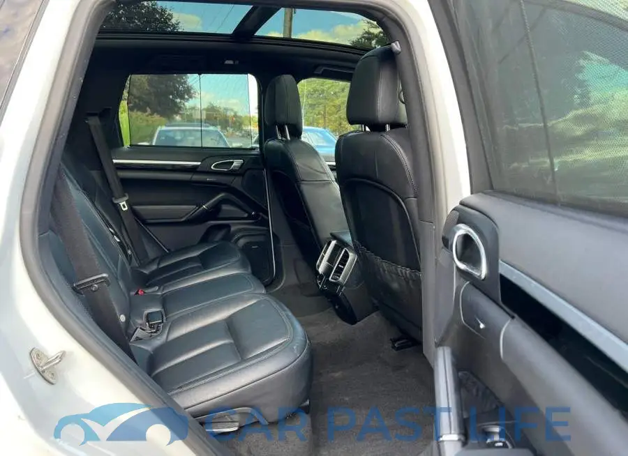WP1AA2A28GLA10053# 6