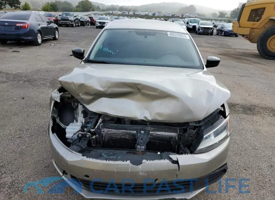 3VW3L7AJXEM330475# 5