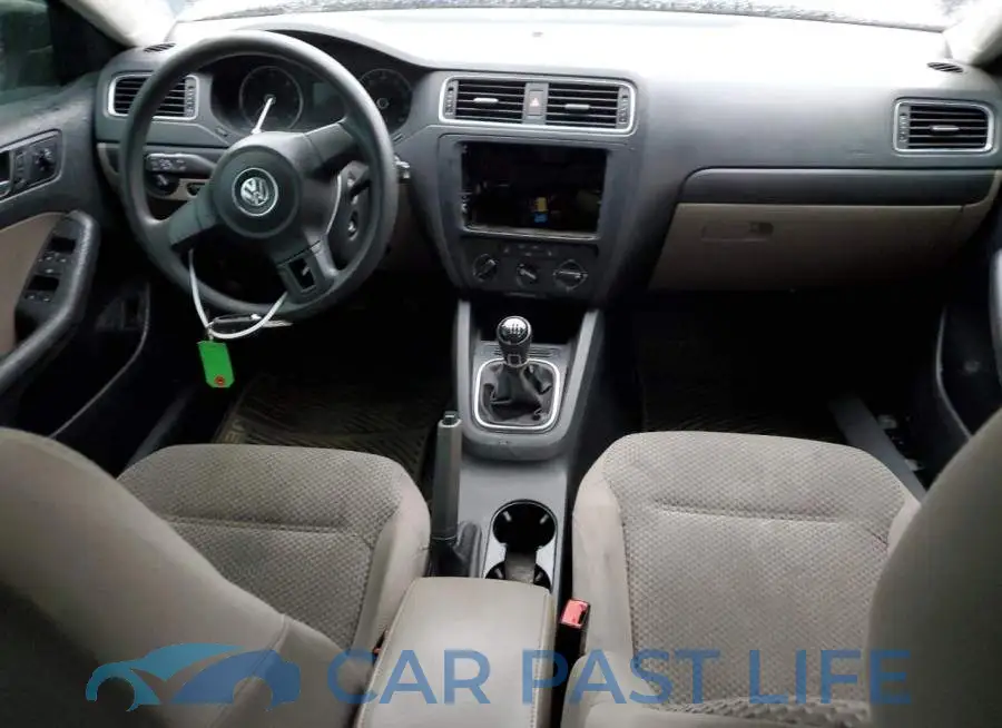 3VW3L7AJXEM330475# 8