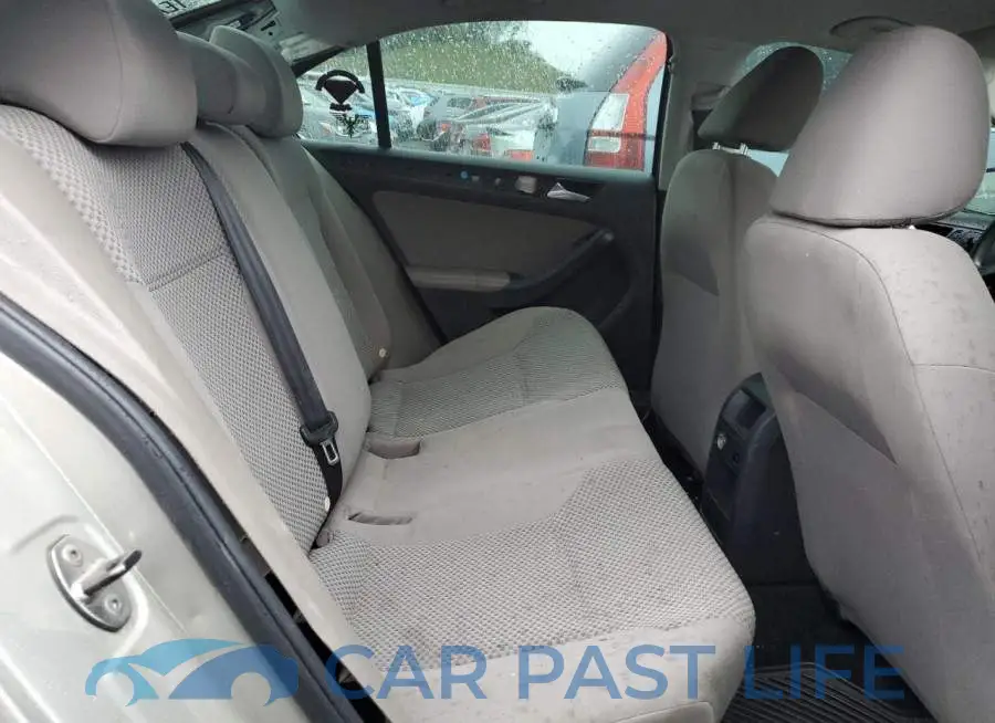 3VW3L7AJXEM330475# 10