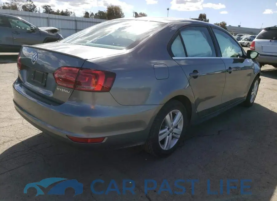 3VW637AJ9EM275837# 3