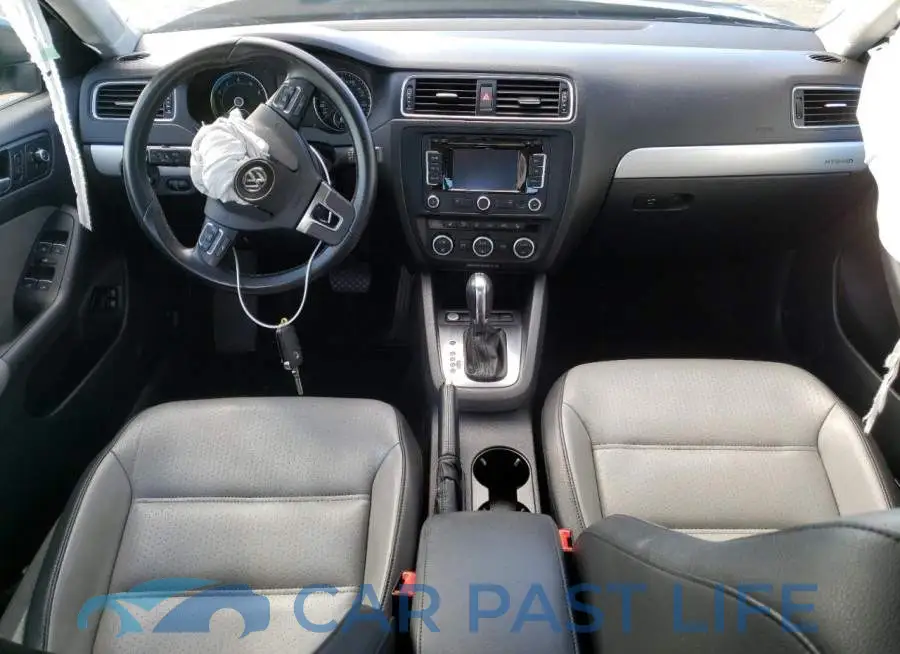 3VW637AJ9EM275837# 8