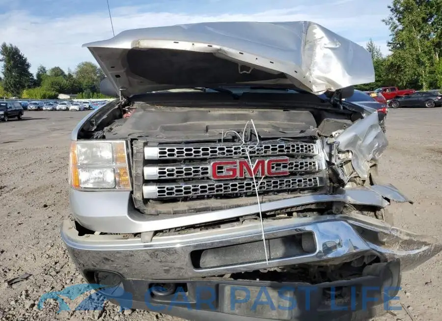 1GT120EG9EF132943# 5