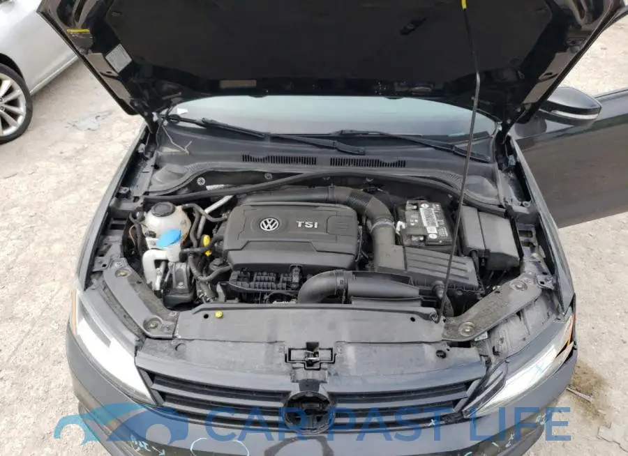 3VWD17AJ7JM206197# 11