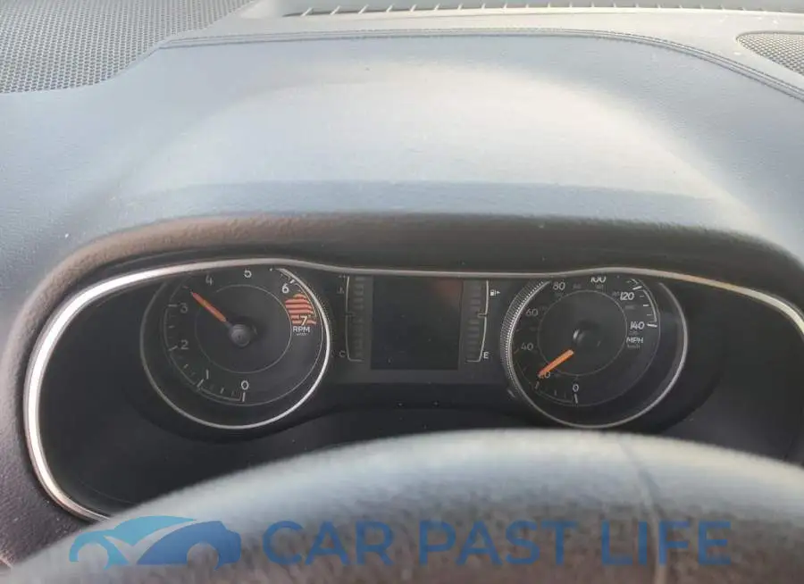 1C4PJLCB6KD303306# 9