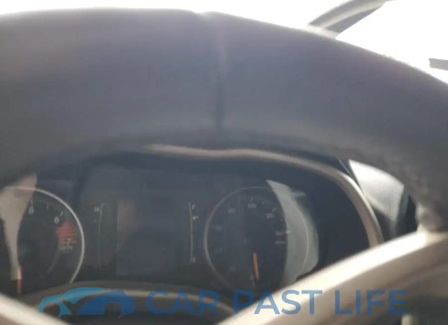 1C4PJLCB9HW663084# 9
