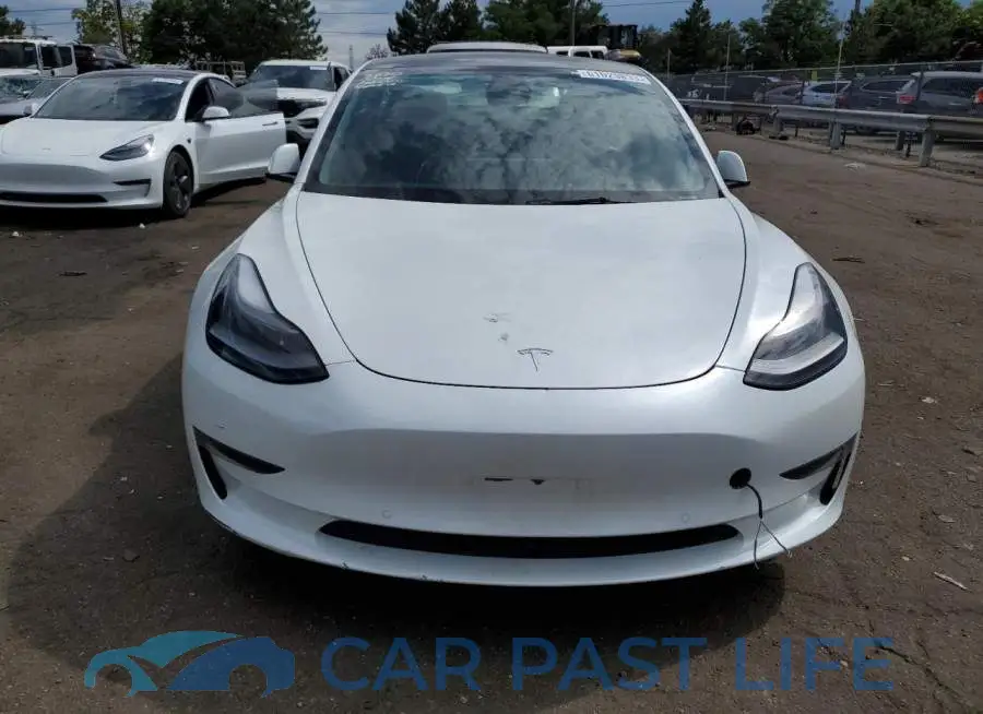 5YJ3E1EB8NF106655# 11