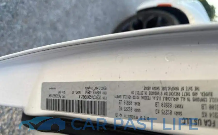 2C3CCAAG1KH648214# 10
