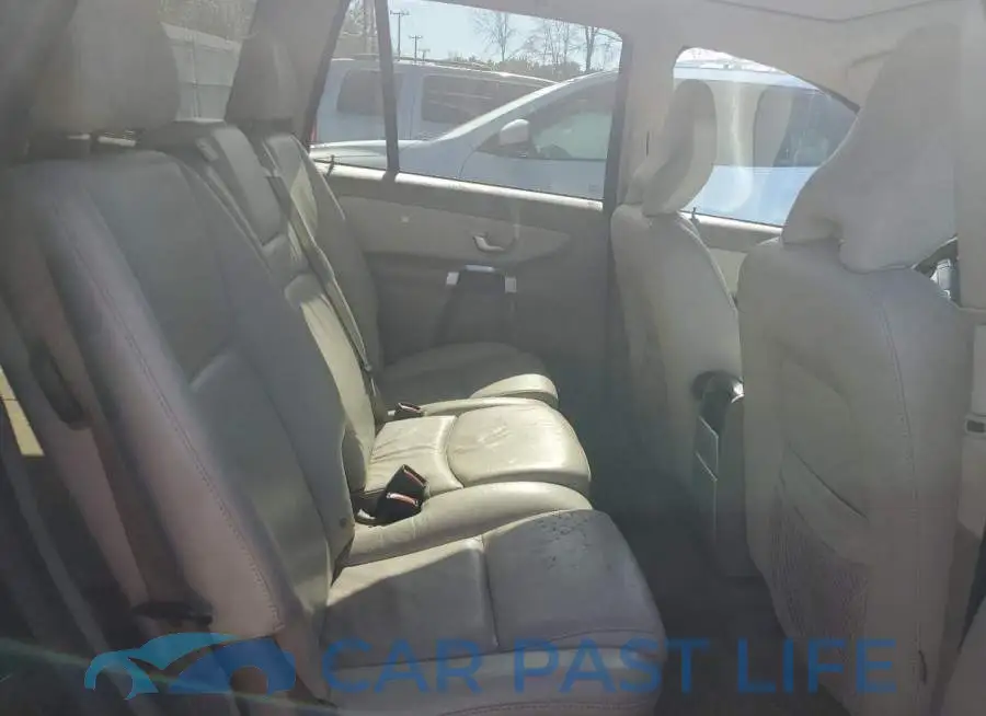 YV4952CZ8E1687192# 10