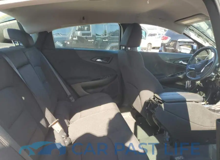 1G1ZD5ST4NF156765# 10