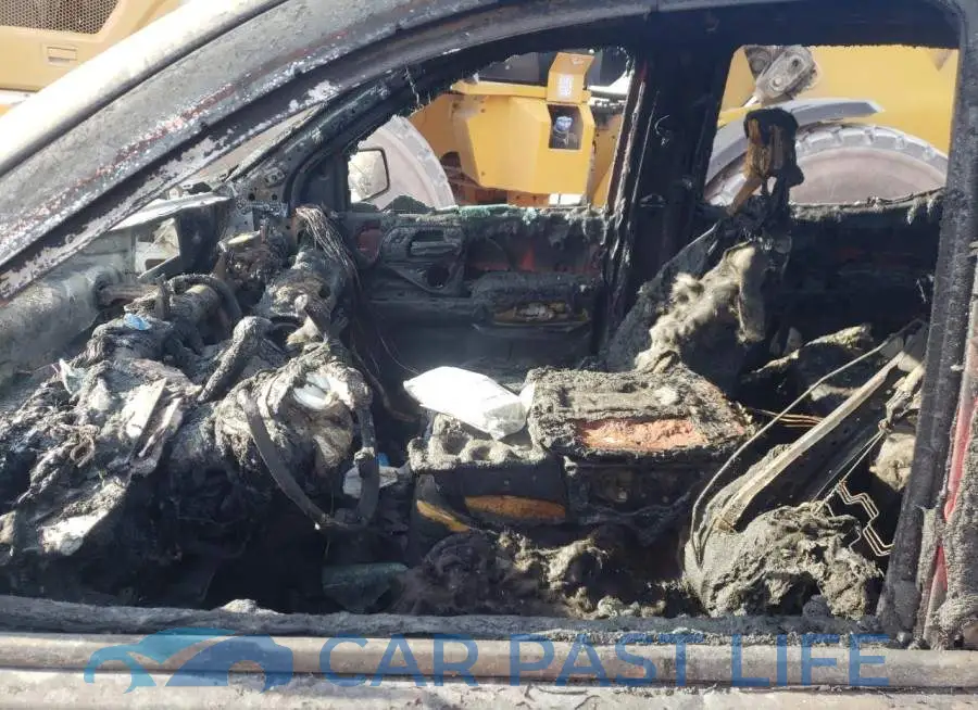 1GCPYCEF9MZ395383# 7