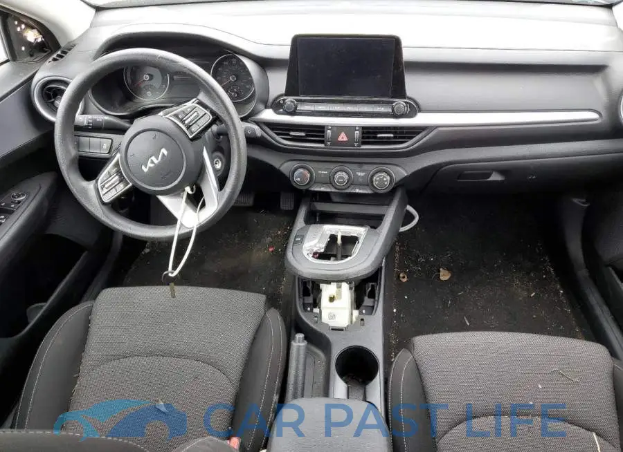 3KPF24AD5PE588444# 8