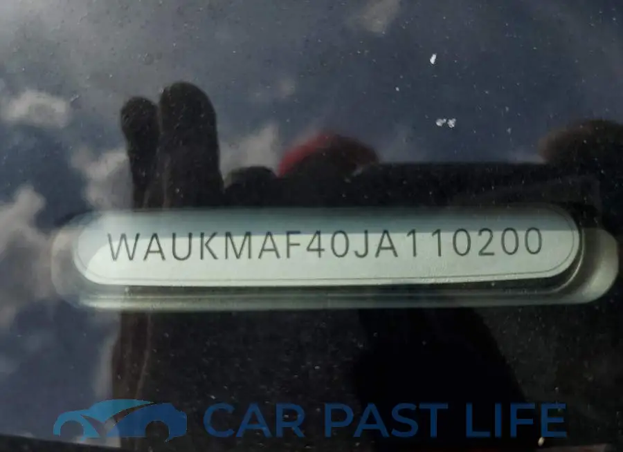 WAUKMAF40JA110200# 12