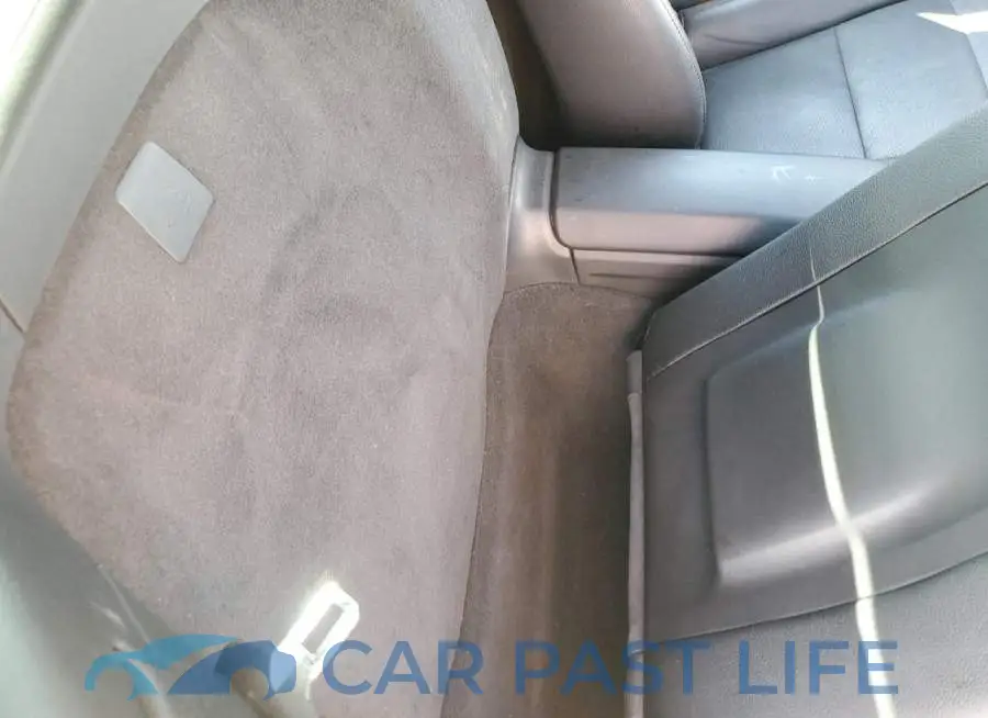 WP0AB2A89EK192965# 10