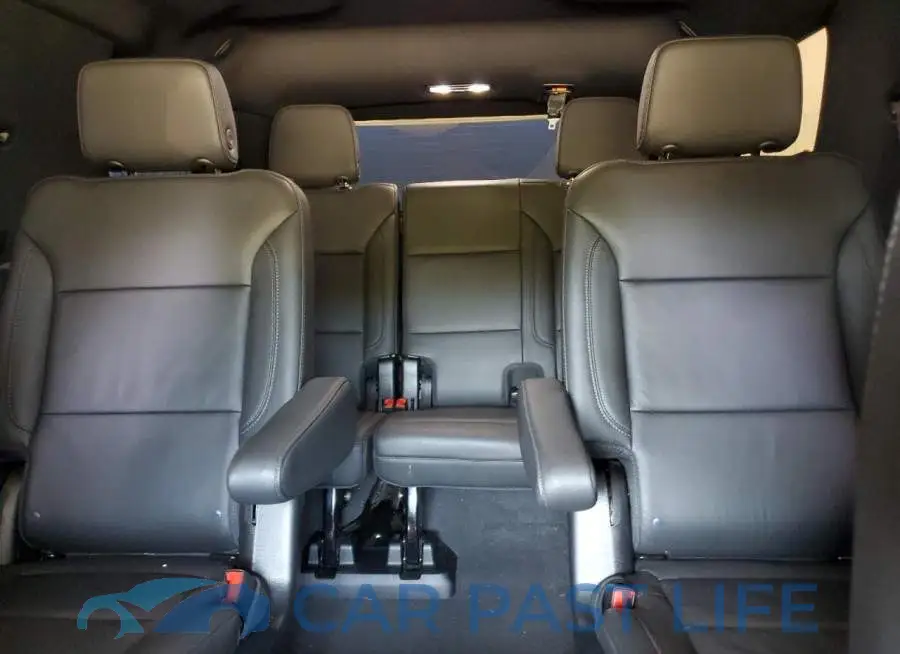 1GNSKPKD8NR340597# 10