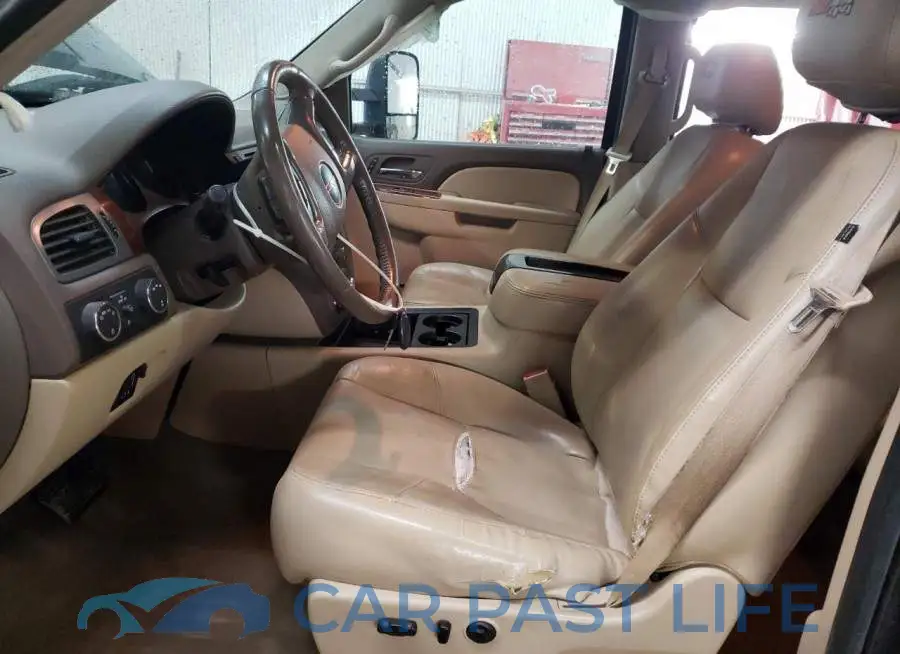 1GT121E80EF175999# 7
