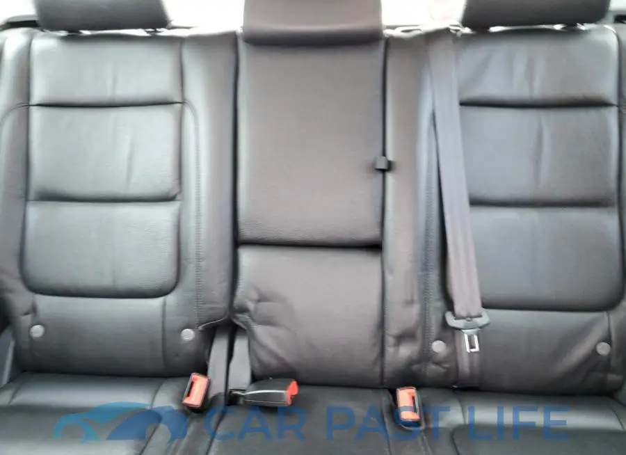 WVGUV7AX2HK015084# 10