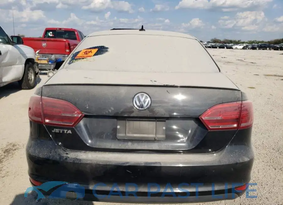 3VW637AJ5EM272806# 6