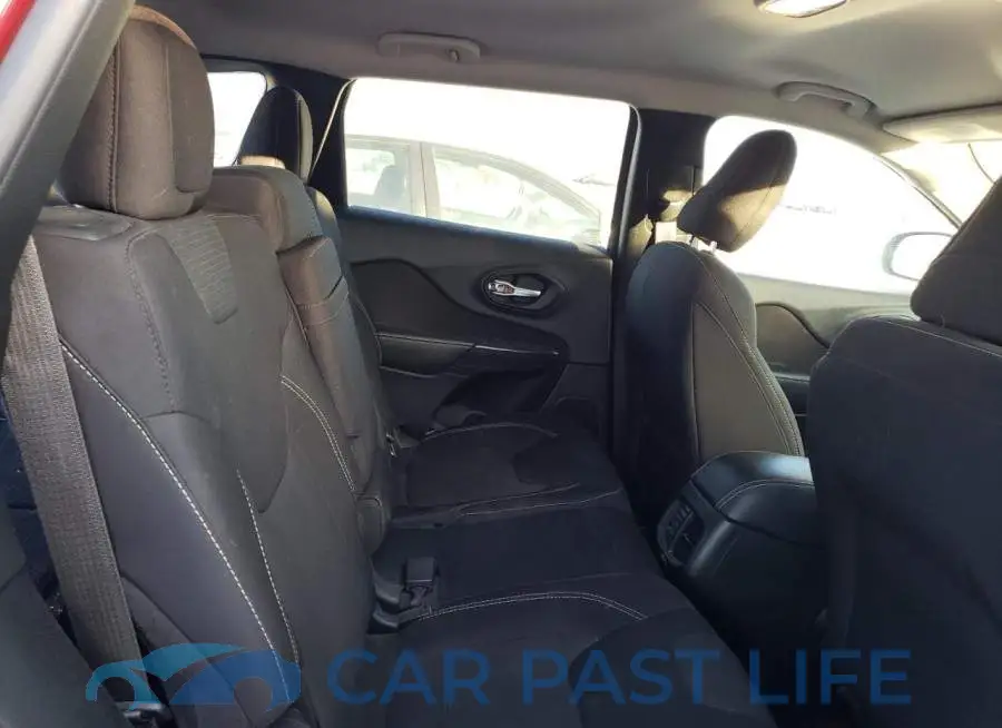 1C4PJLCS2FW547965# 11