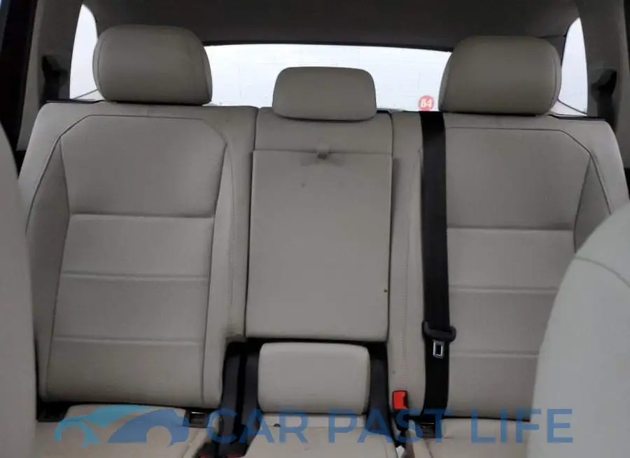 3VV2B7AX6KM018687# 10