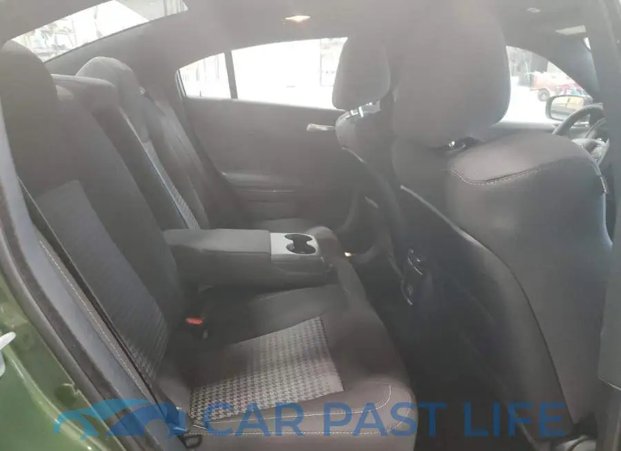 2C3CDXHG8PH607172# 10