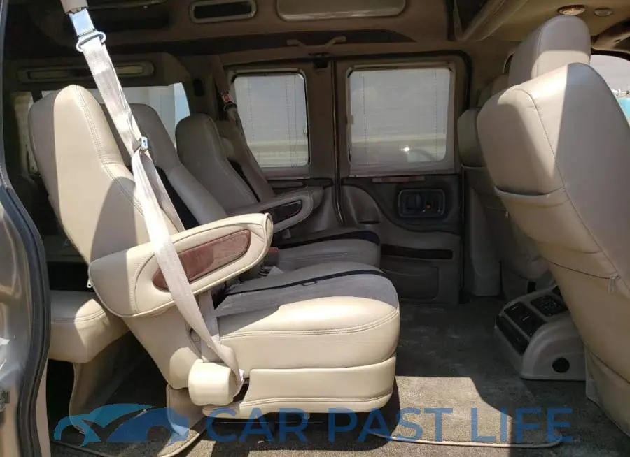 1GDS7DC45E1157949# 11