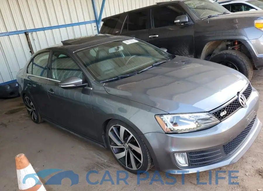 3VW4T7AJ6EM373747# 4