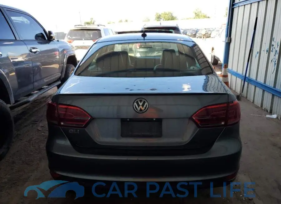 3VW4T7AJ6EM373747# 6