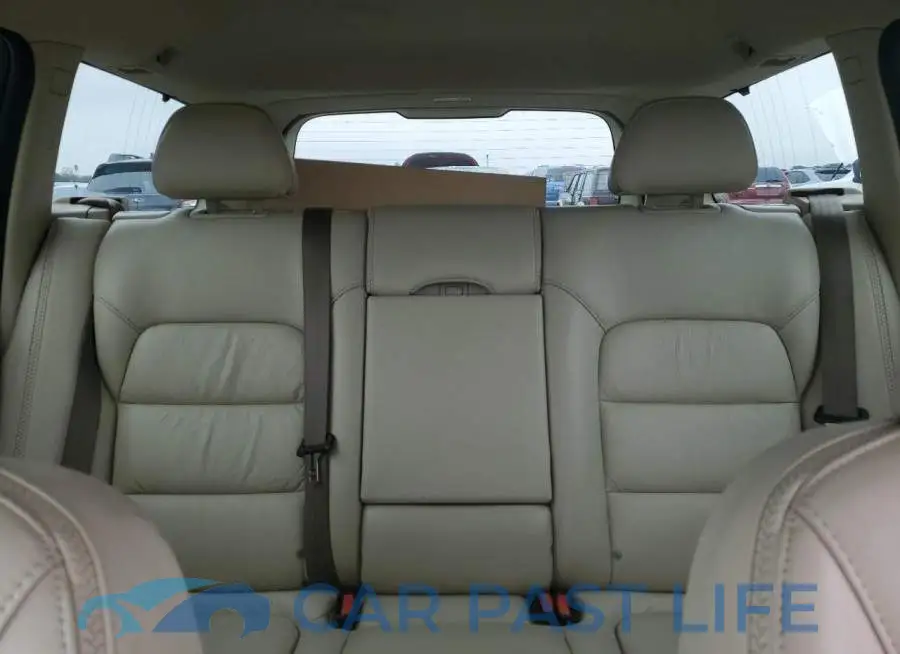 YV4940NB1F1193541# 10