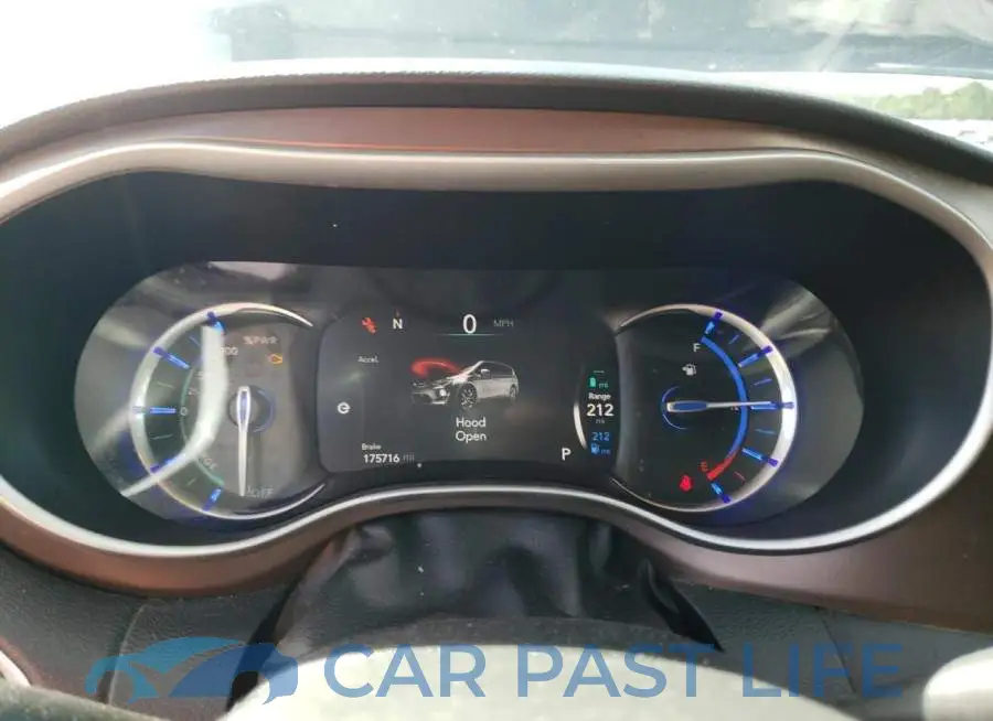 2C4RC1L70JR178429# 9