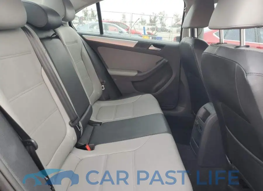 3VW637AJ7EM274993# 10