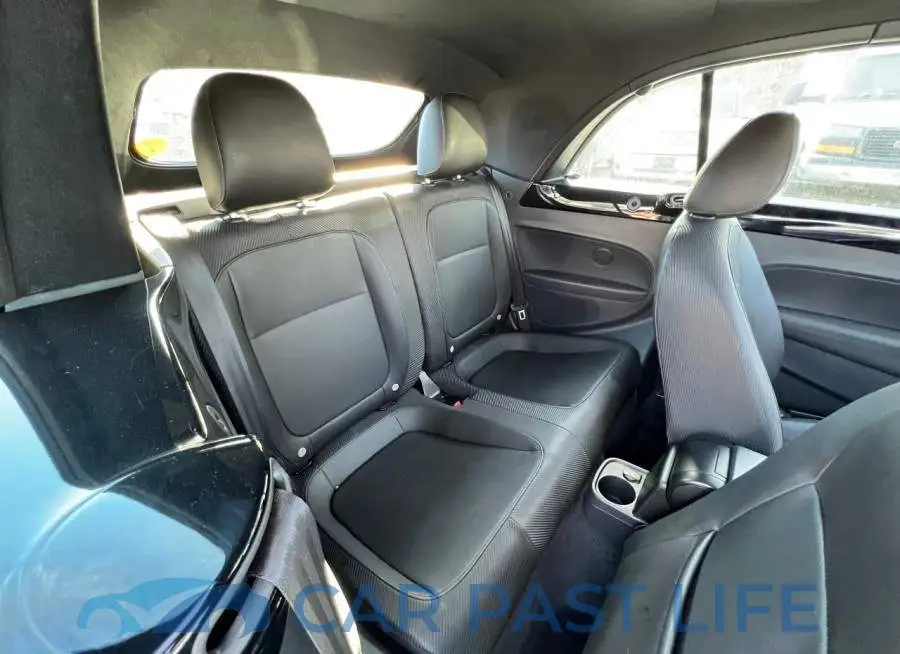 3VW5P7AT4EM807156# 6