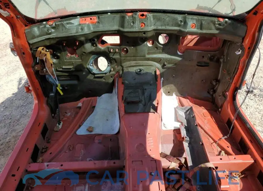 2C3CDXGJ7GH311590# 8