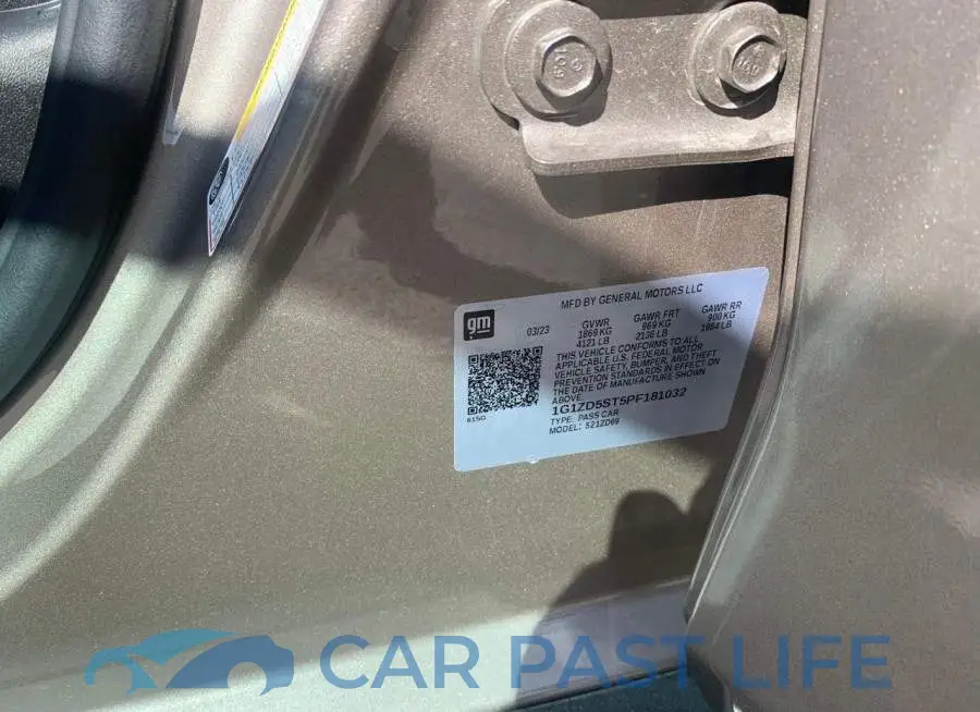1G1ZD5ST5PF181032# 10